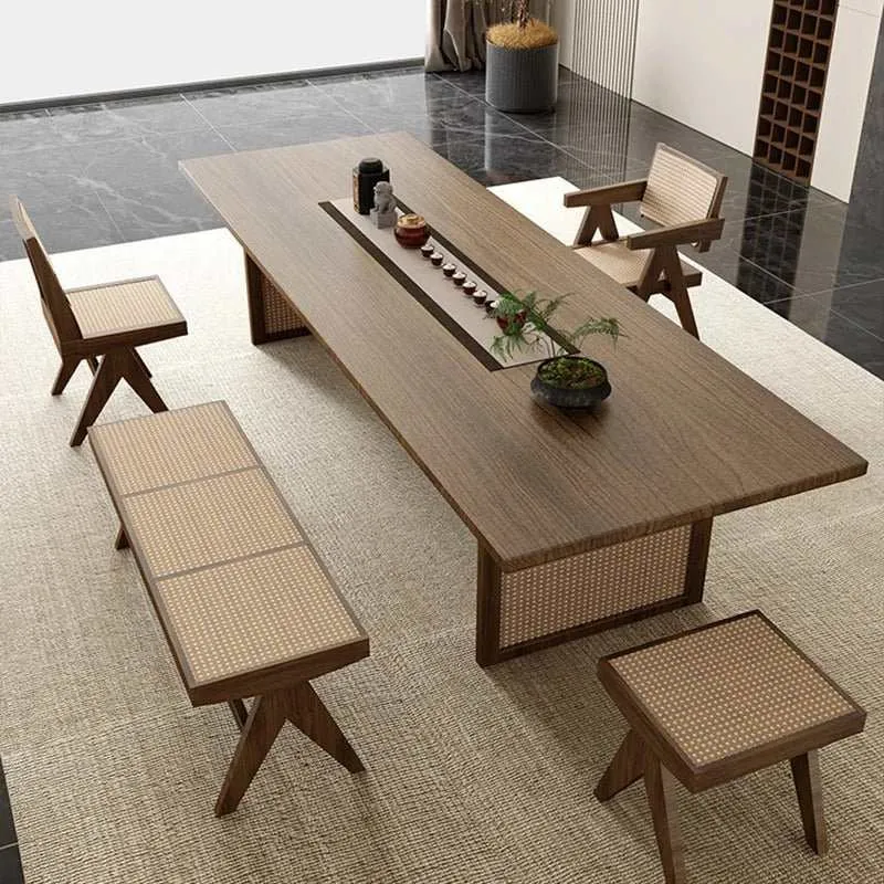 Alterum Dining Table