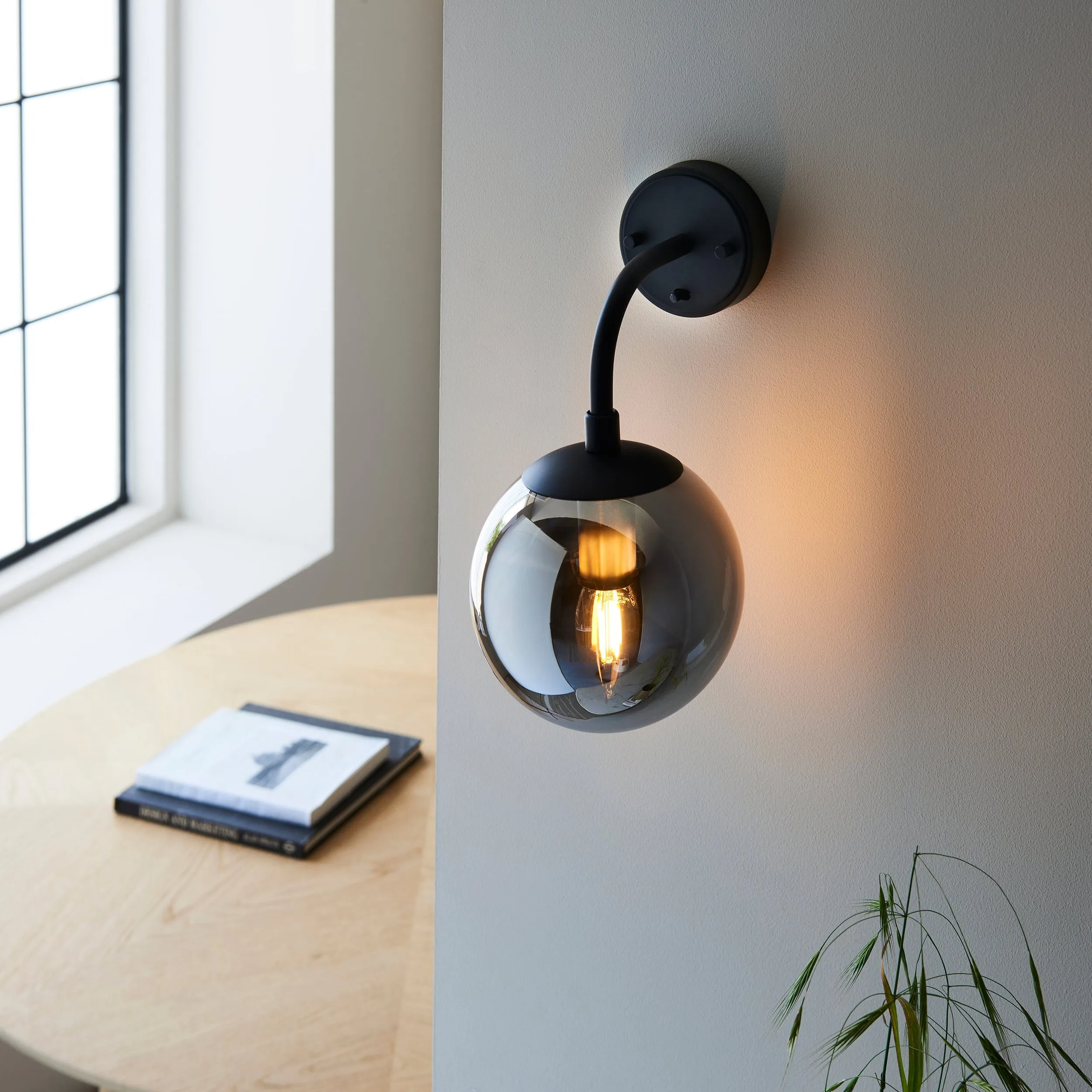 Amos Penthouse Wall Light Black