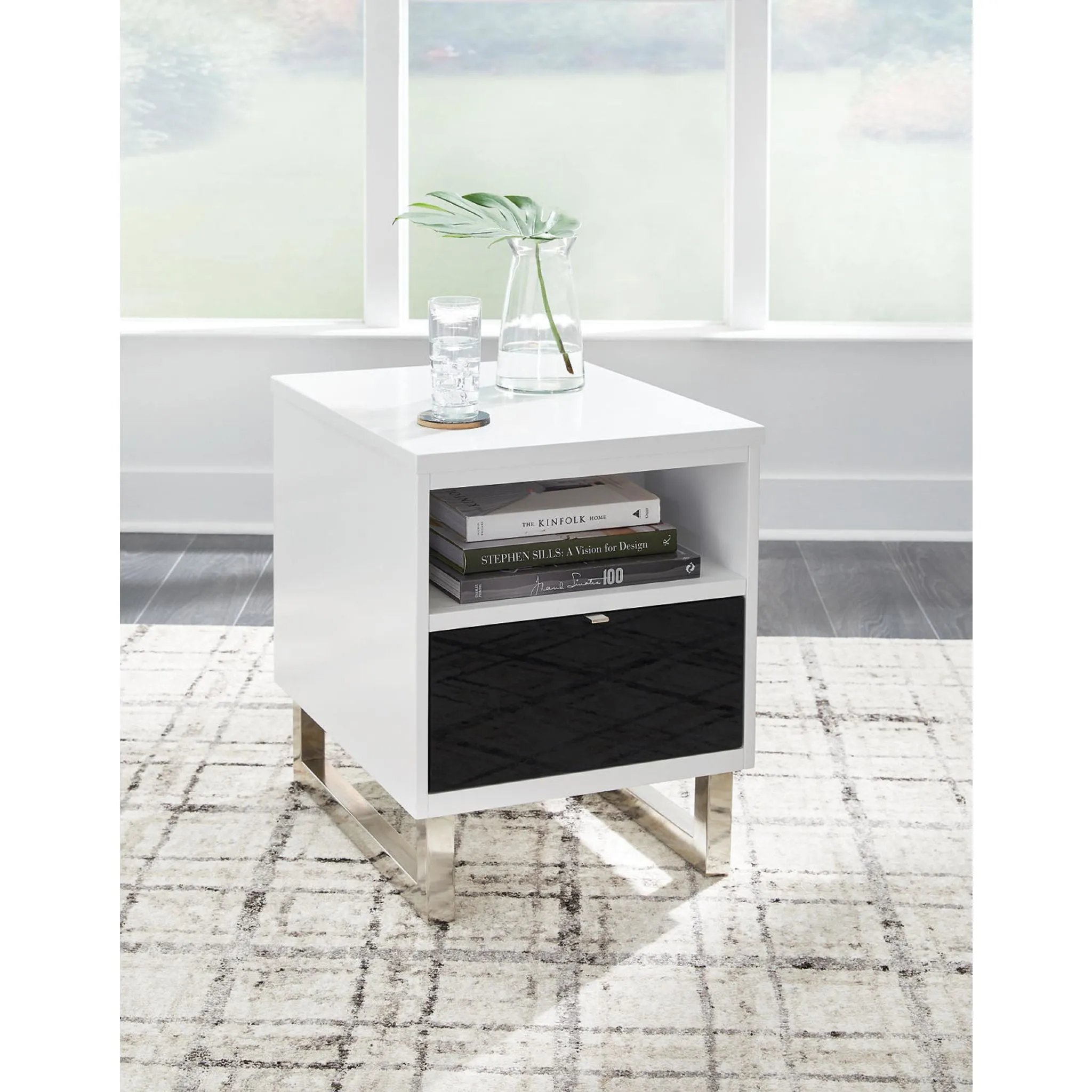 Gardoni Chairside End Table