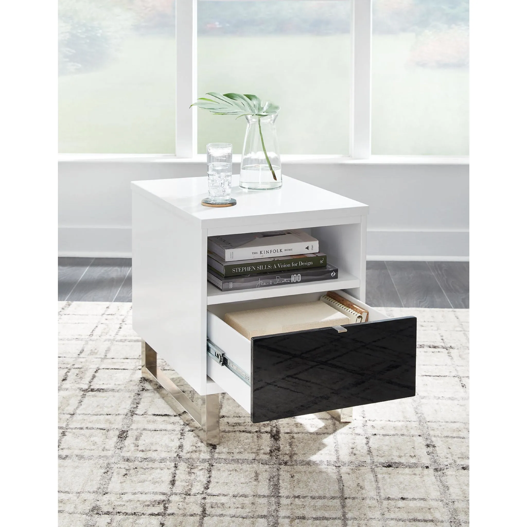 Gardoni Chairside End Table