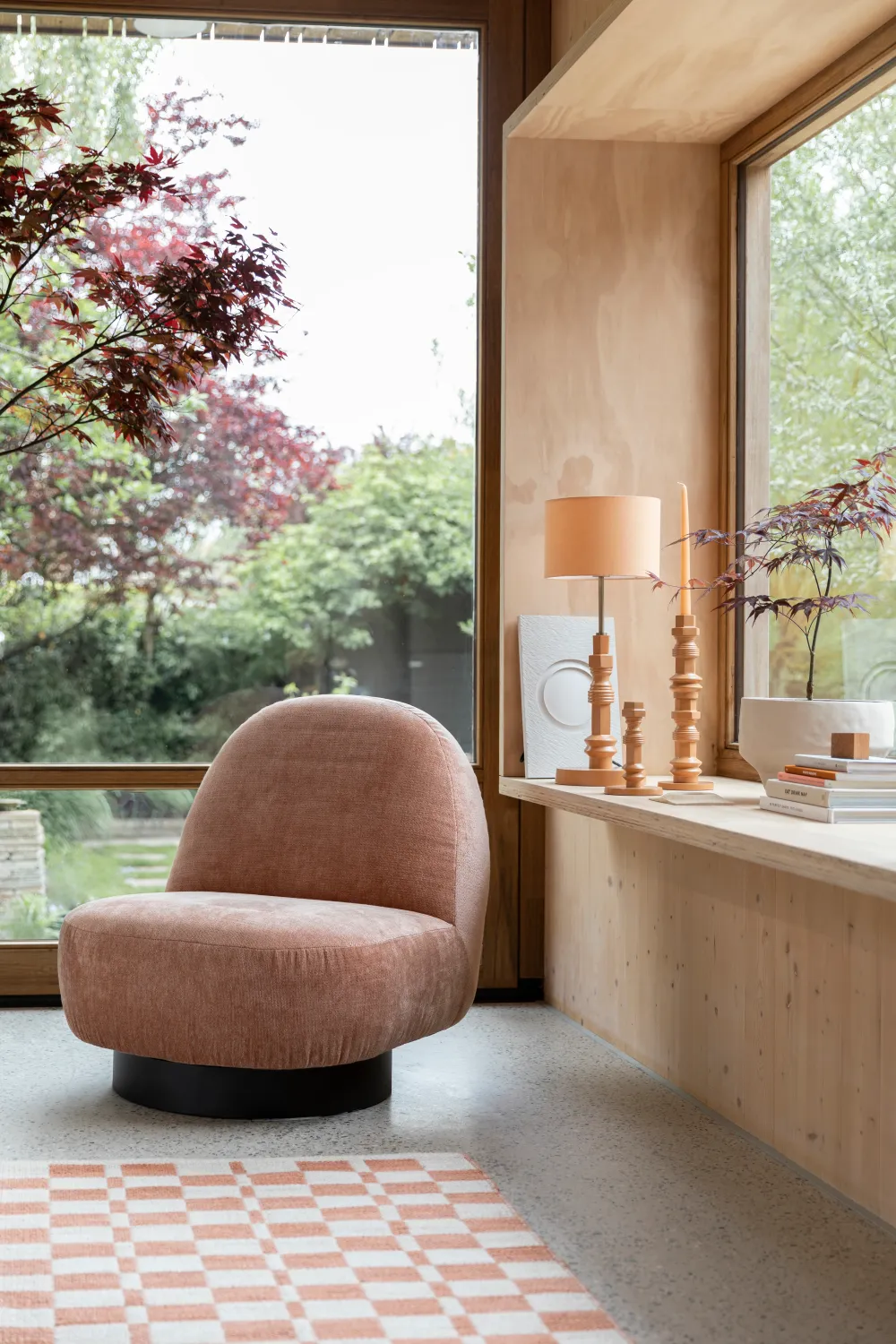 Modern Classic Table Lamp | Zuiver Totem