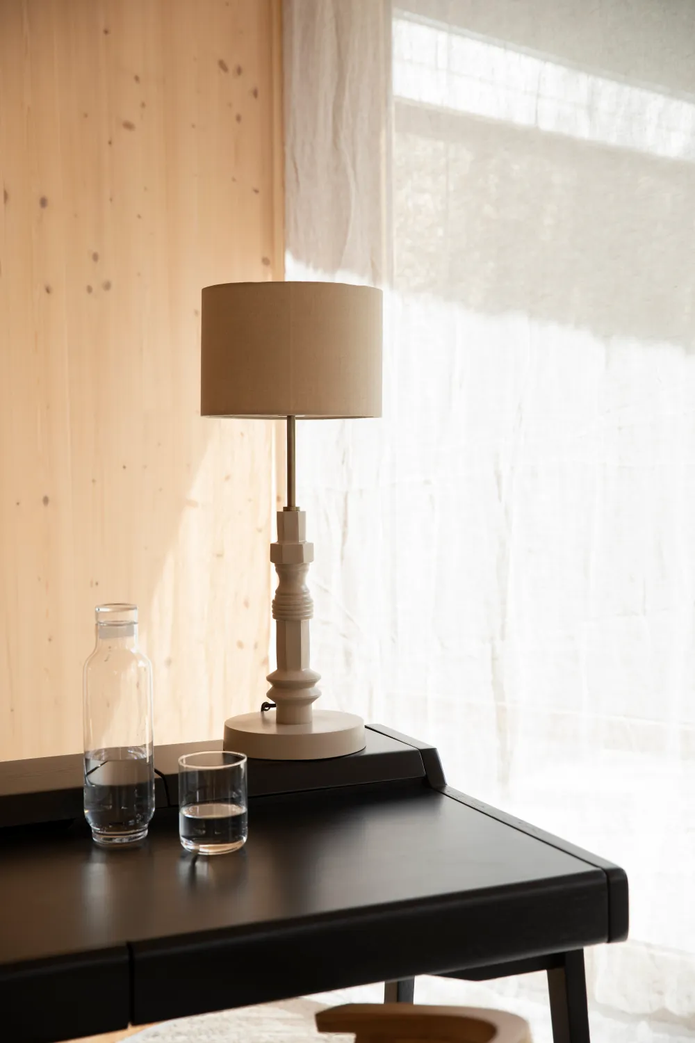 Modern Classic Table Lamp | Zuiver Totem
