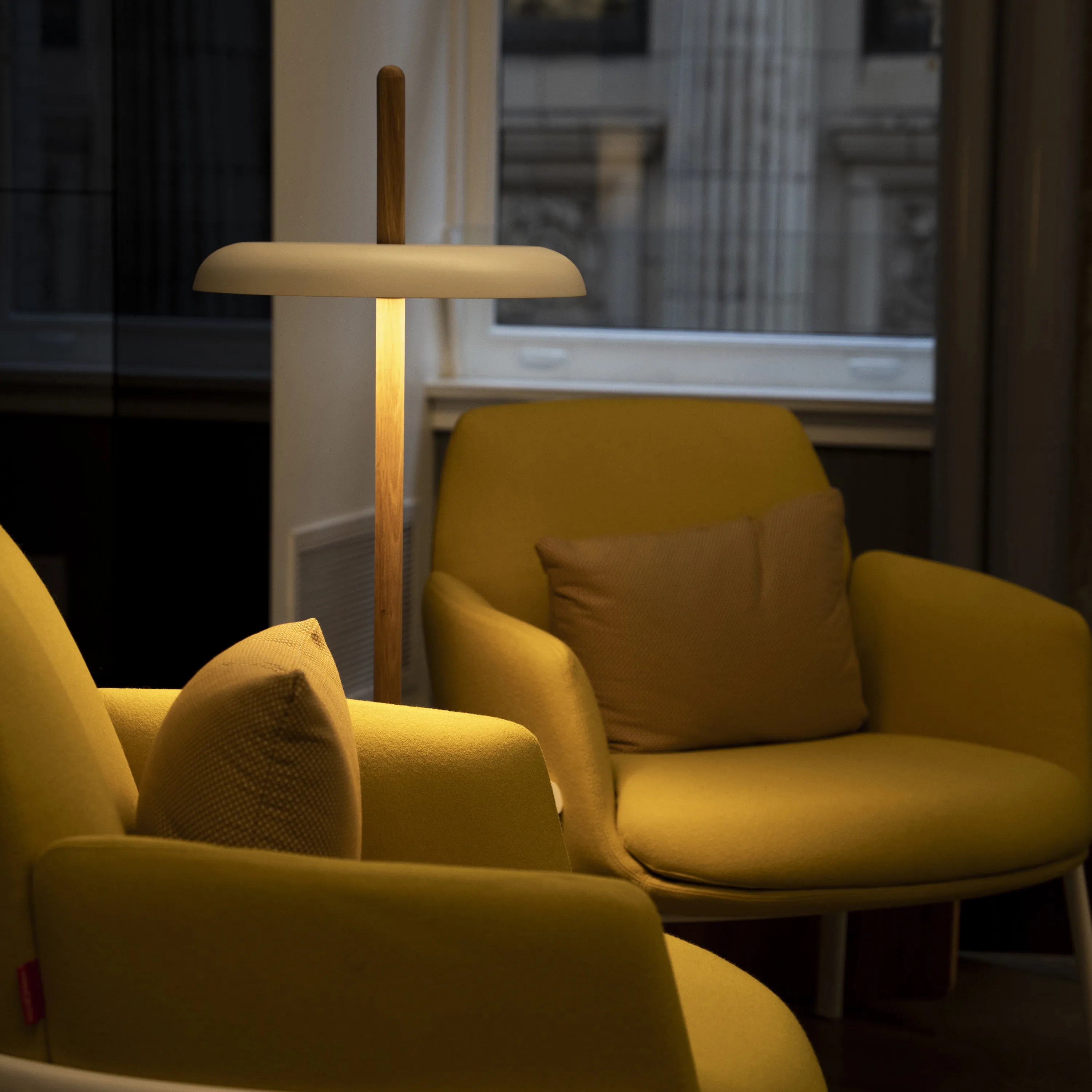 Nivel LED Portable Floor Lamp