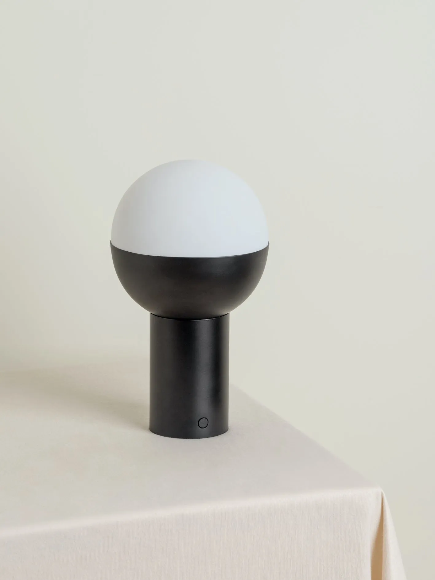 Roma - 1 light matt black and opal rechargeable table lamp