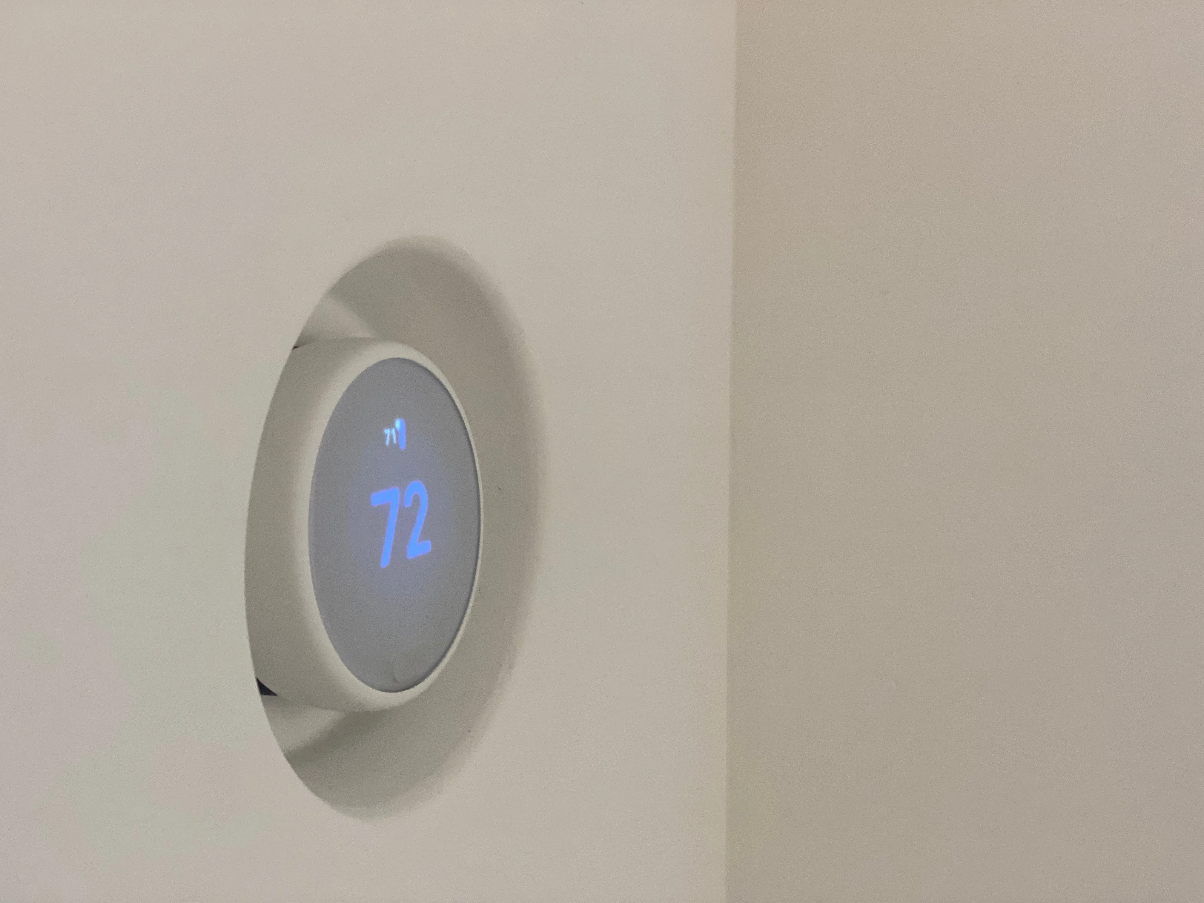 SLN-TSU-500 R1 Nest Universal Flush In-Wall Mount