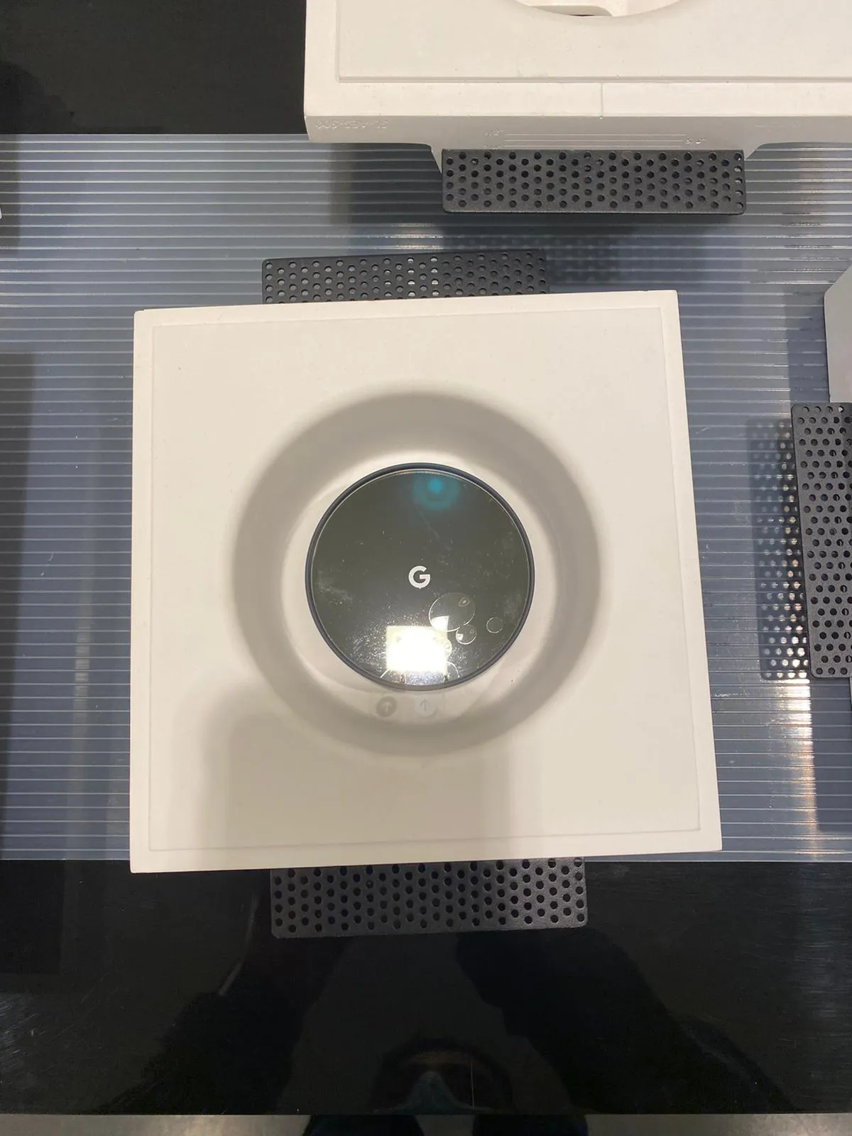 SLN-TSU-500 R1 Nest Universal Flush In-Wall Mount